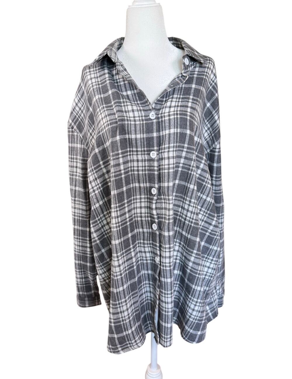 Gray Plaid Oversized Button Up Shirt Women’s XL Flannel Casual